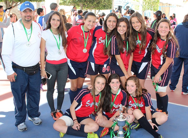 都为这场战 都为这场战